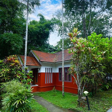 Vythiri Holiday Resort, Wayanad Exterior foto