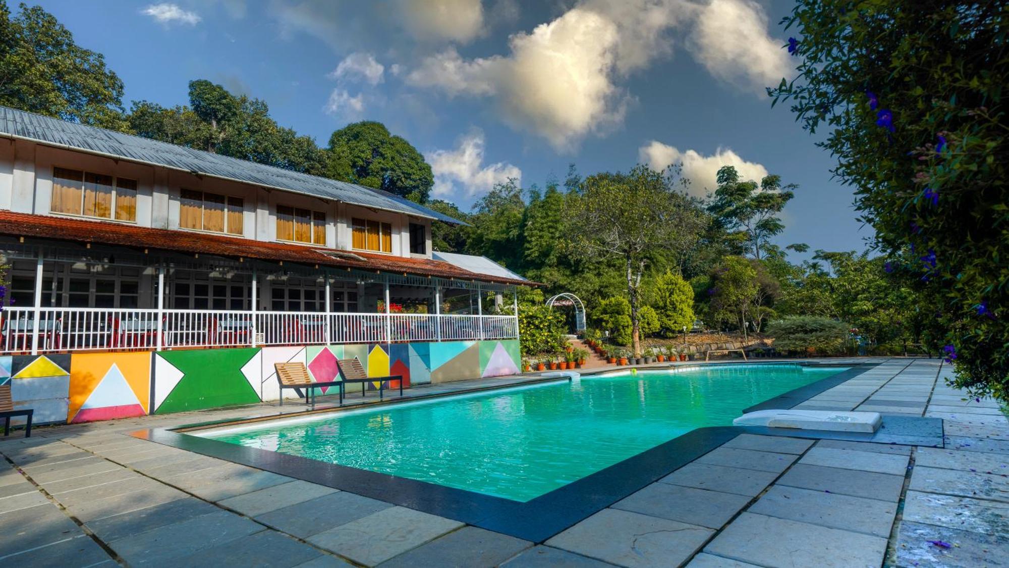 Vythiri Holiday Resort, Wayanad Exterior foto